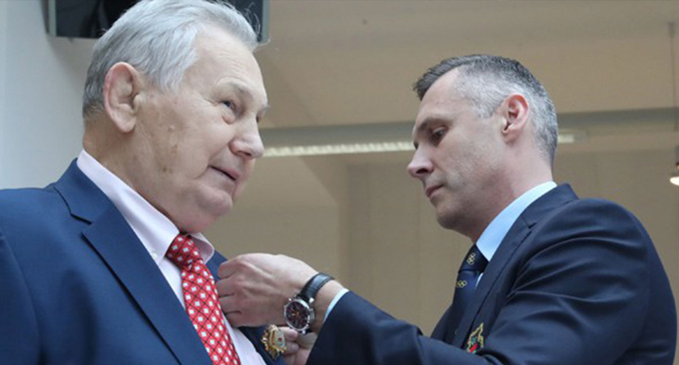 АЛЕКСАНДР МЕДВЕДЬ НАГРАЖДЕН МЕДАЛЬЮ НОК БЕЛАРУСИ 